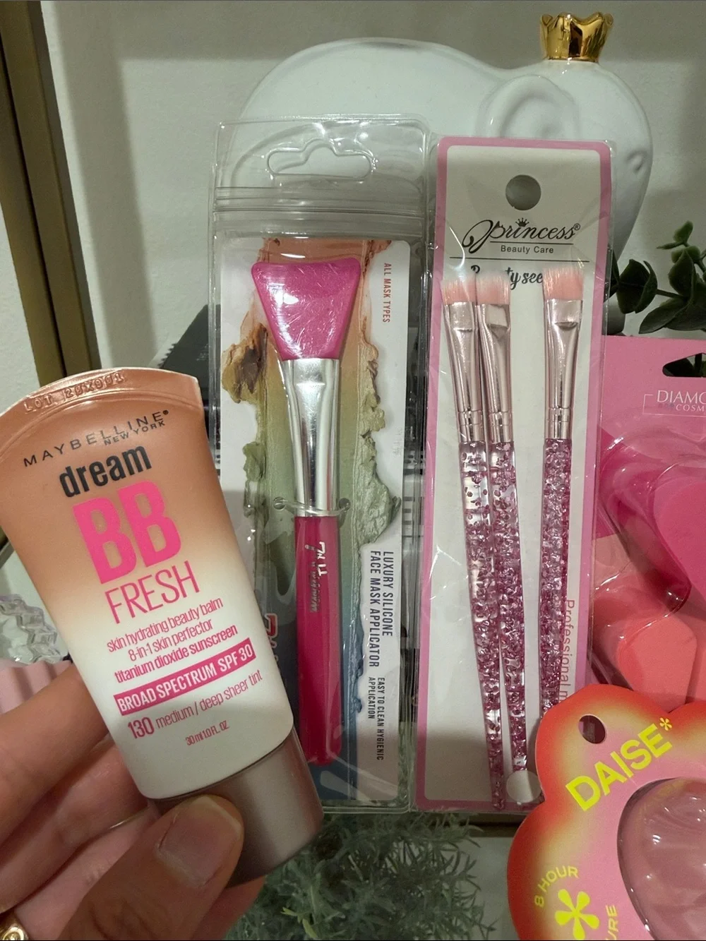 Assorted Makeup Brush, Lip Balm & Sponge Set